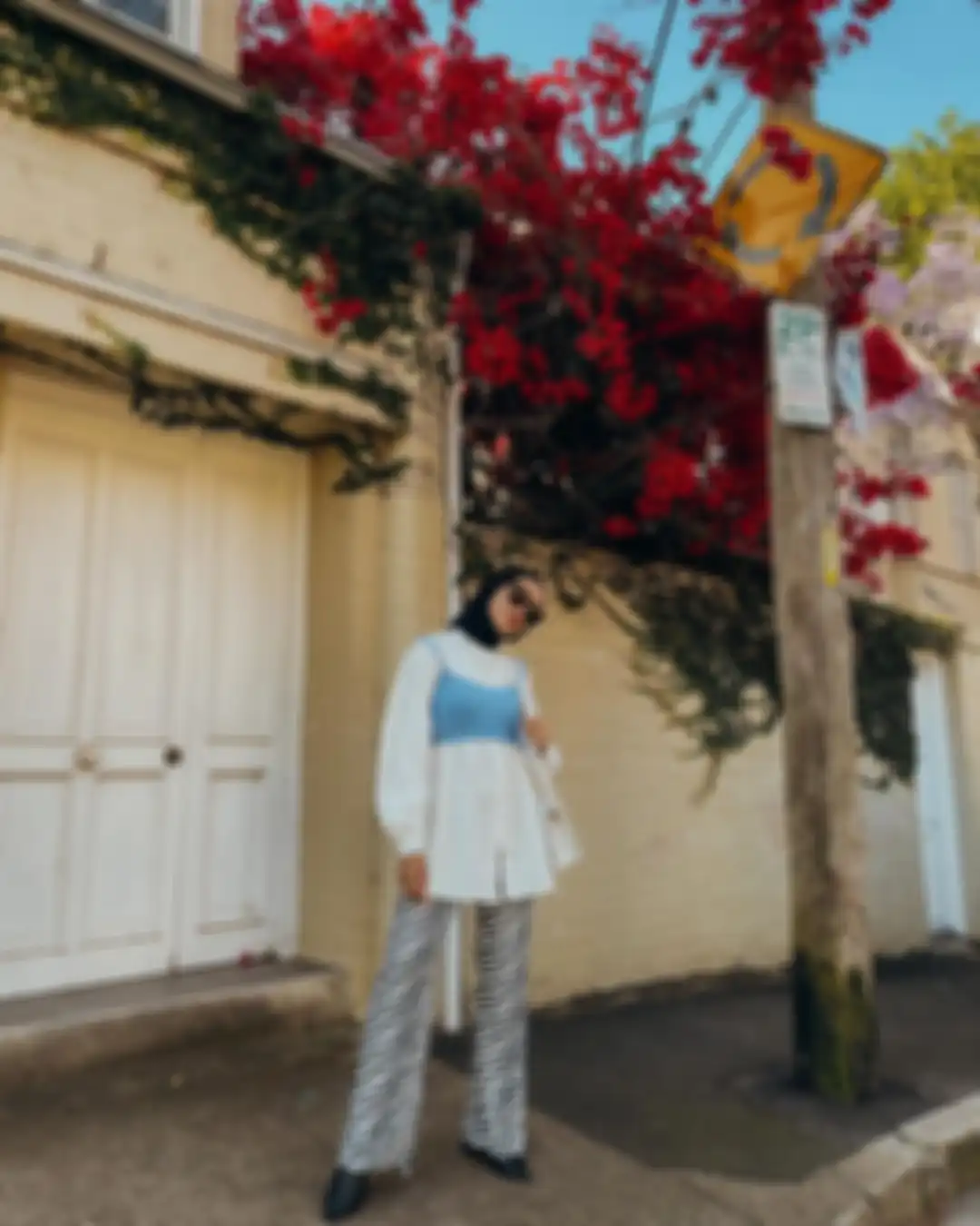 Fashion tunik hijab ala Ana Octarina