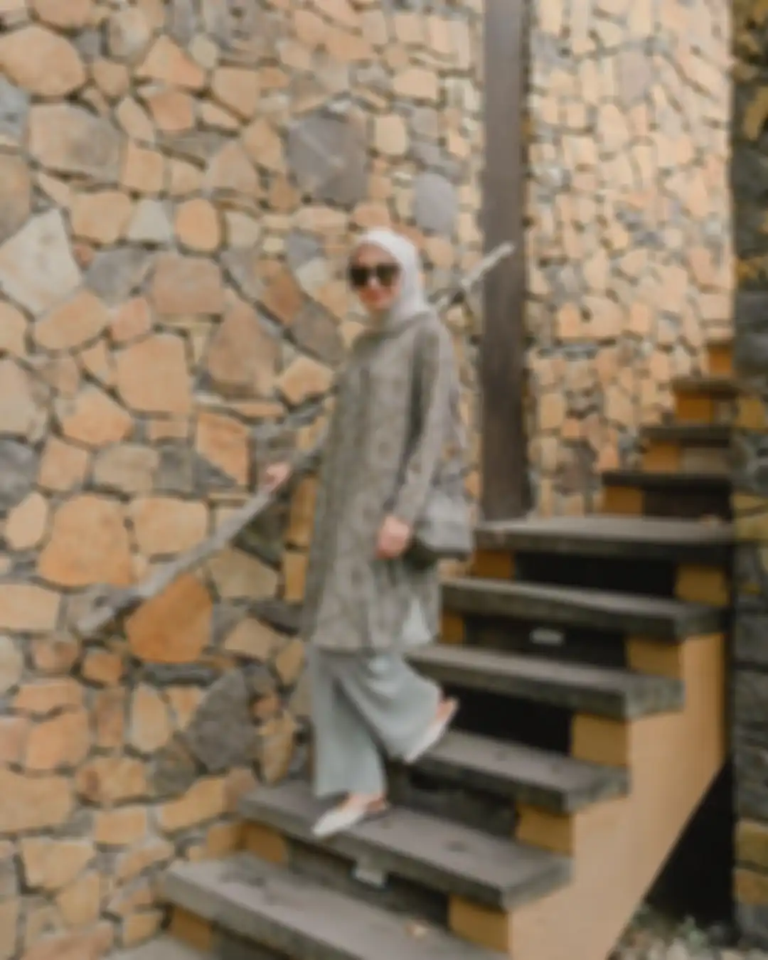 Tunik ala Mega Iskanti
