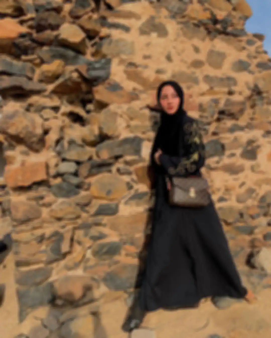 Fashion hijab ayu ala Margin Wieheerm