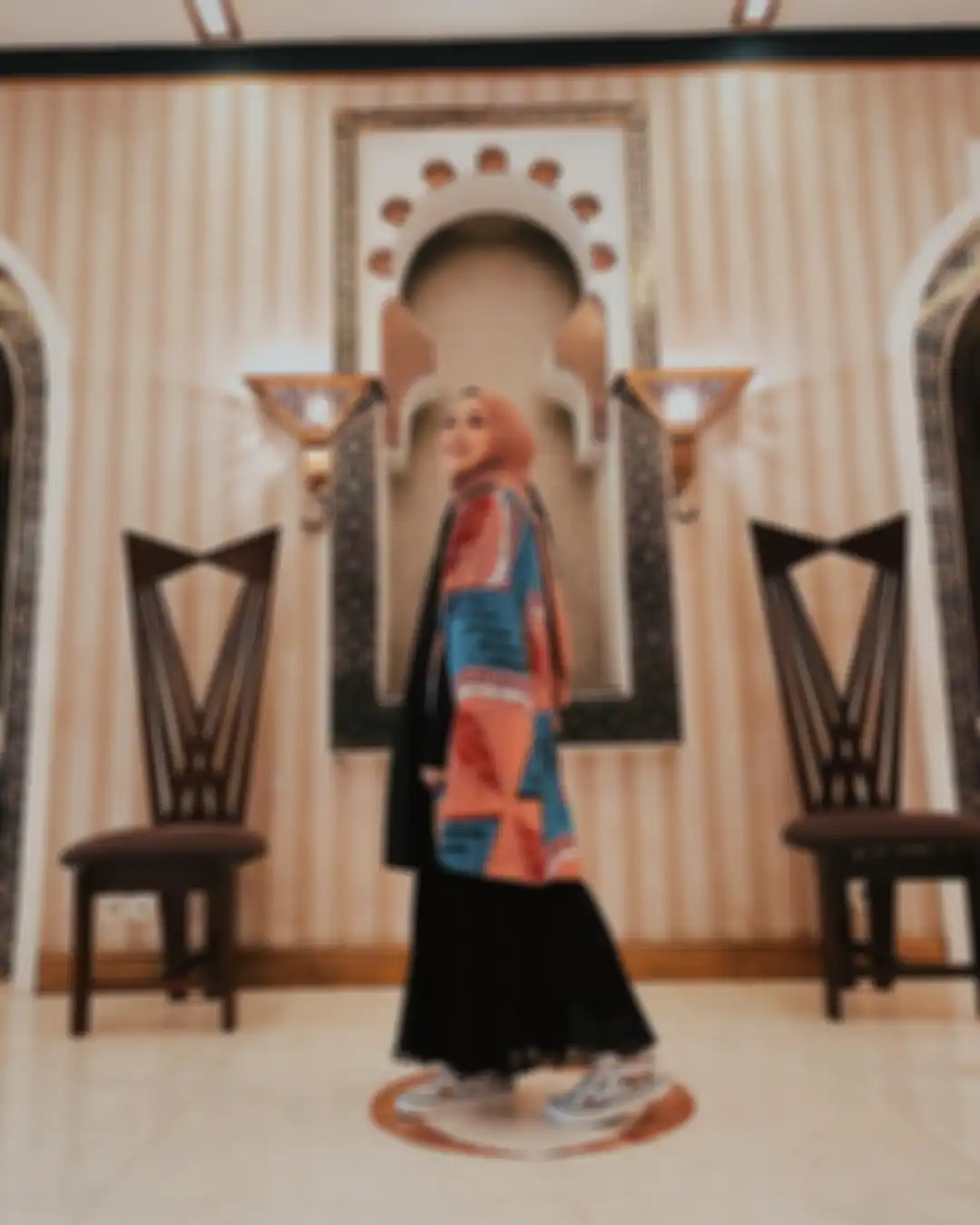 Fashion Nissa Sabyan kenakan outer hijab