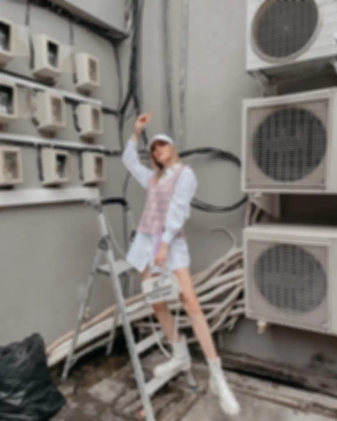Ide outfit white on white ala selebgram