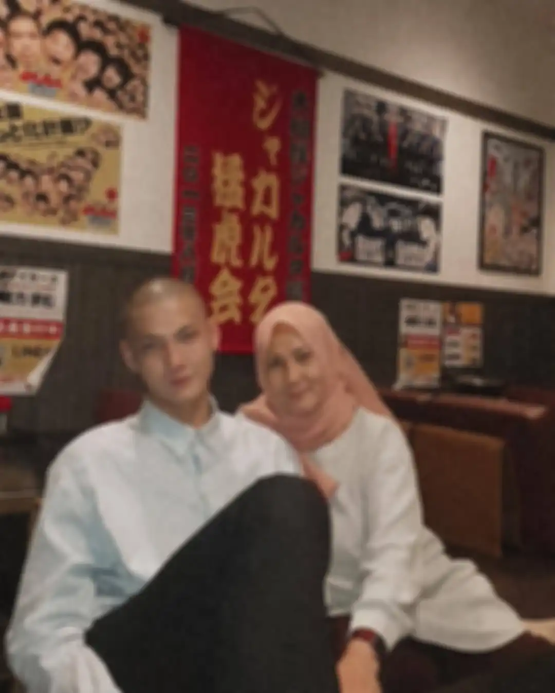 Foto Adam Rosyadi, model tampan asal Malang Jawa Timur yang kini dikabarkan dekat dengan Agnez Mo. Adam berasal dari keluarga Muslim. 