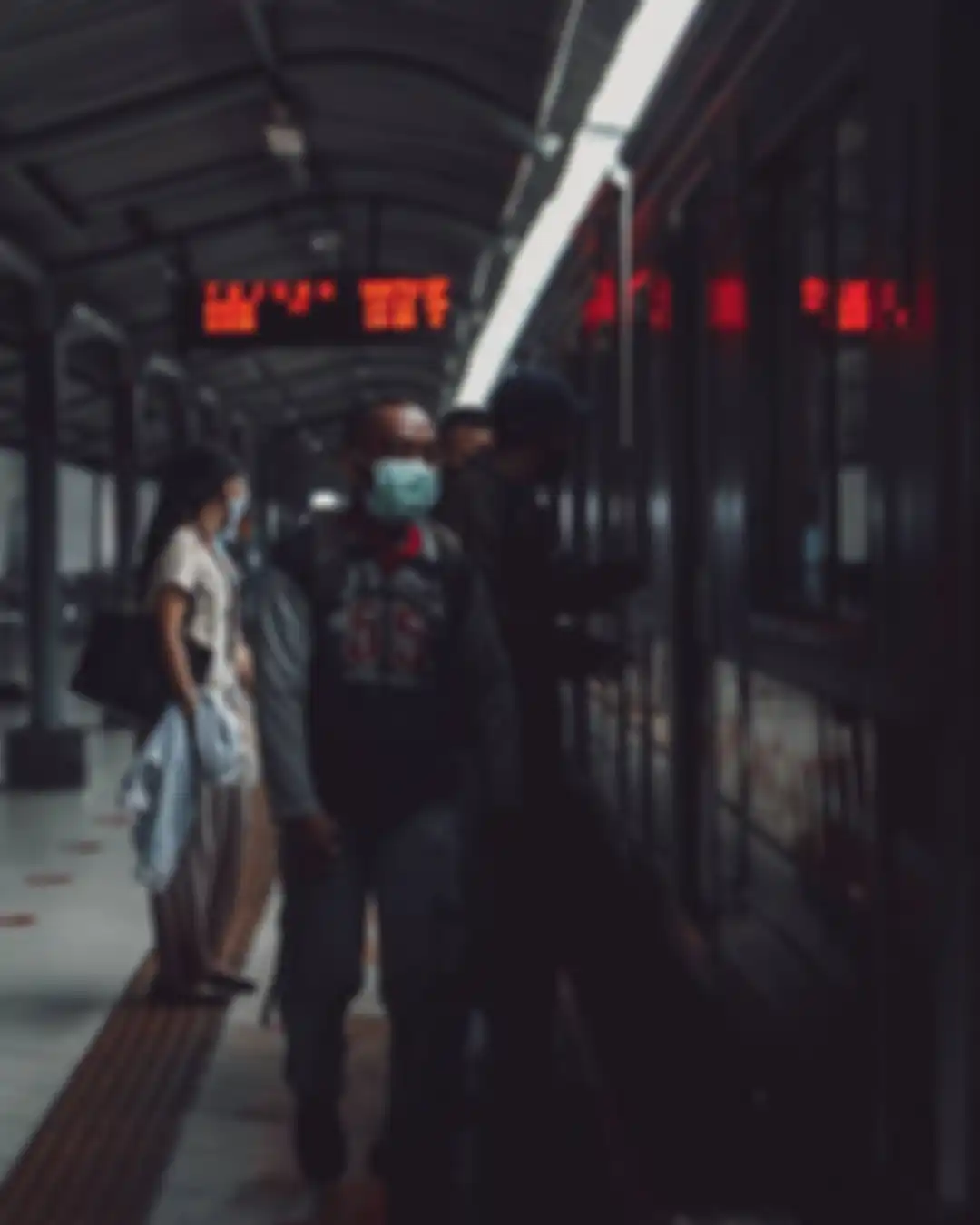 Ilustrasi KRL Commuter. Admin PT KAI Commuter ngegas membalas aduan pelecehan seksual di Twitter, korban ungkap fakta di baliknya. 