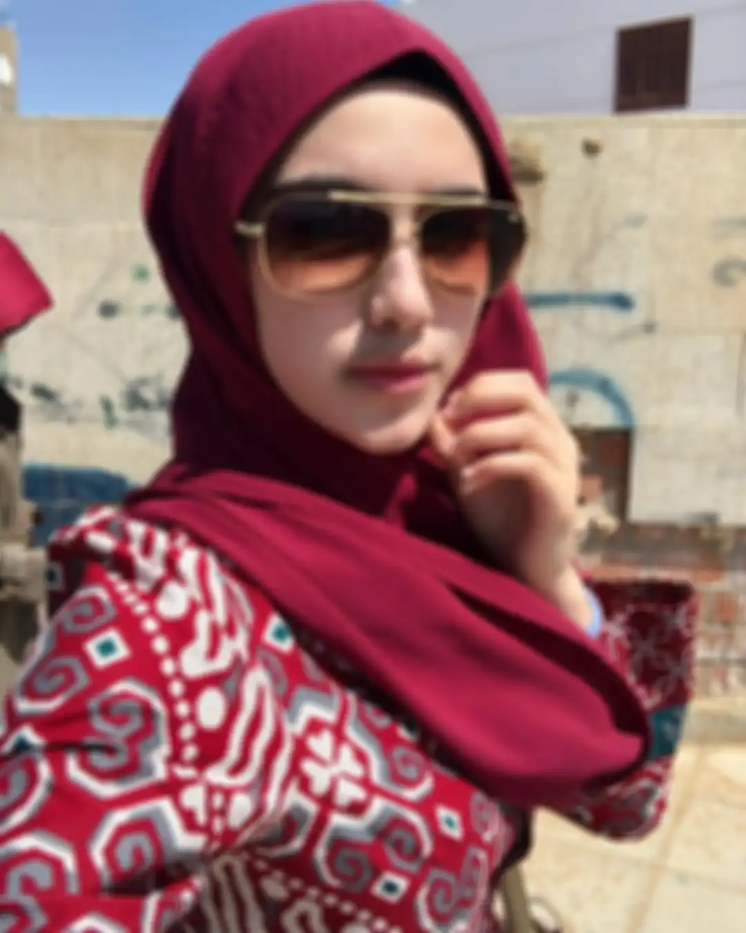 Foto Syahra Larez berhijab. Mantan Rizky Billar ini sempat mengeluarkan komentar soal Lesti Kejora hingga menjadi sorotan.
