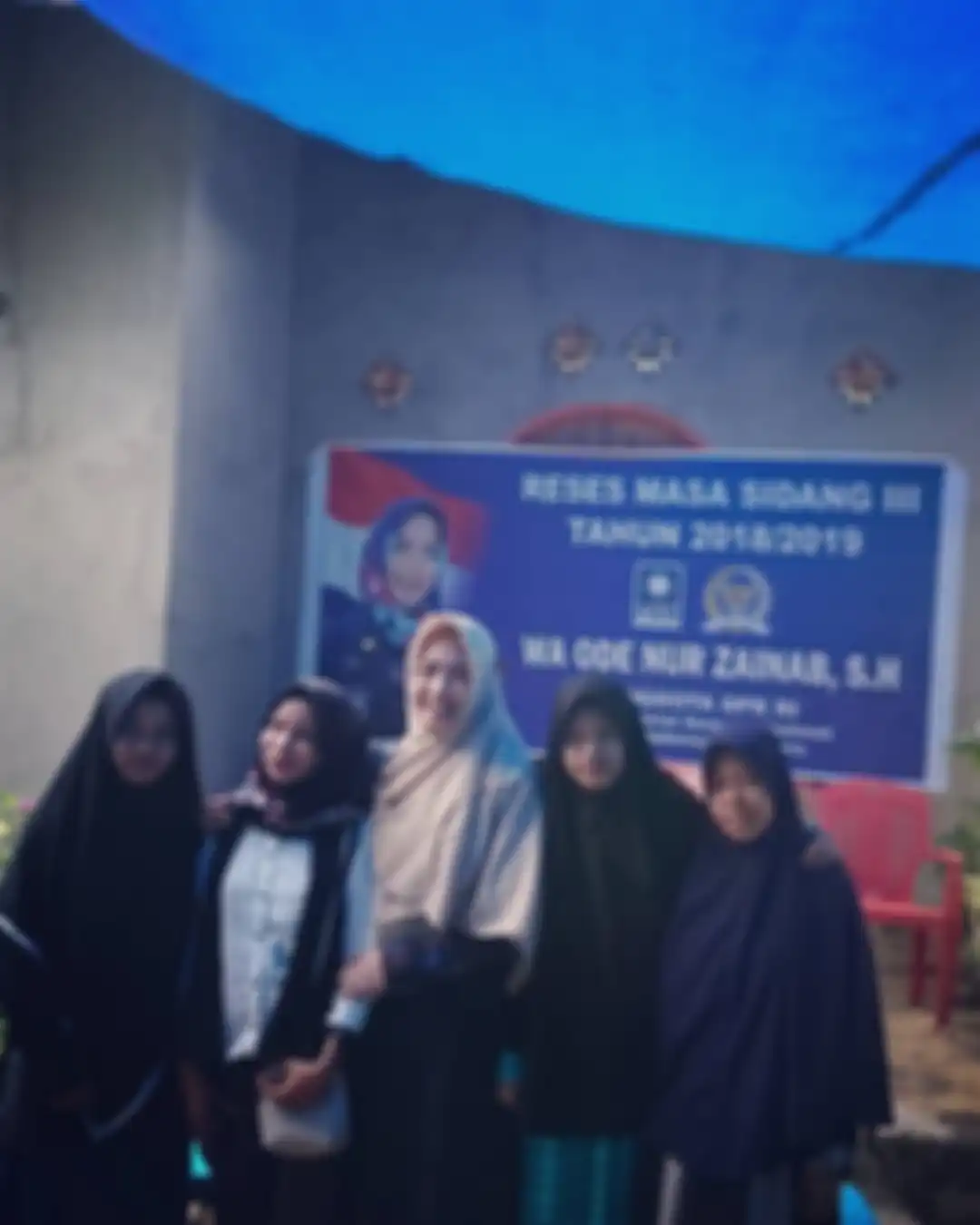 Wa Ode Nur Zainab, pengacara Nia Ramadhani yang berani menyebut fisik istri Ardi Bakrie berubah drastis selama menjalani rehabilitasi. 