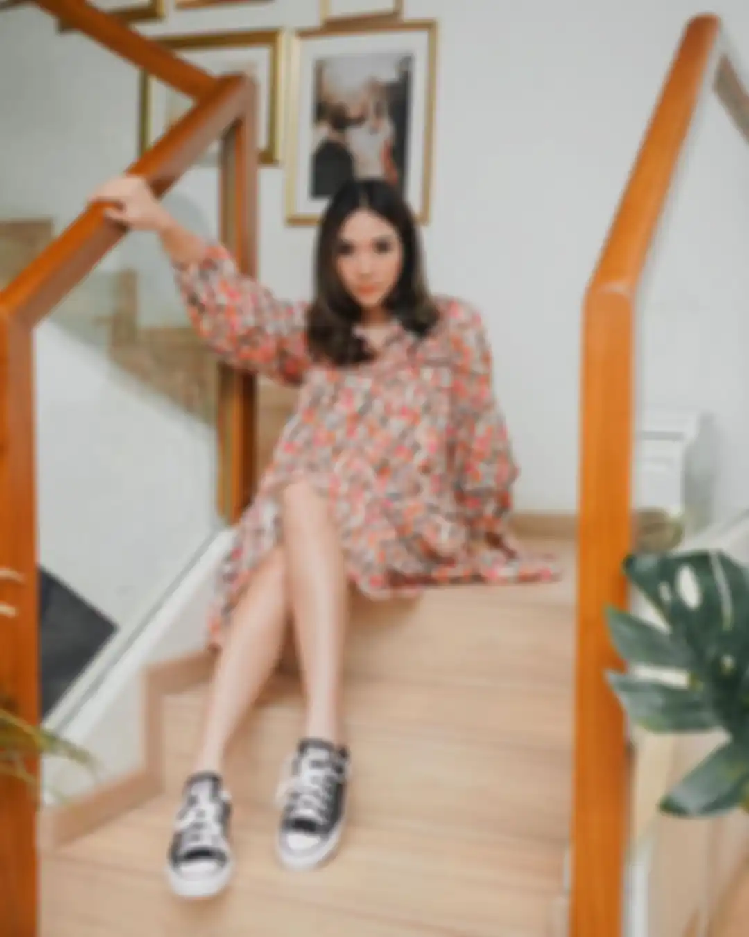  foto Gisel dengan posisi kaki menyilang menuai komentar. Namun, salah satu netizen malah kena semprot. 