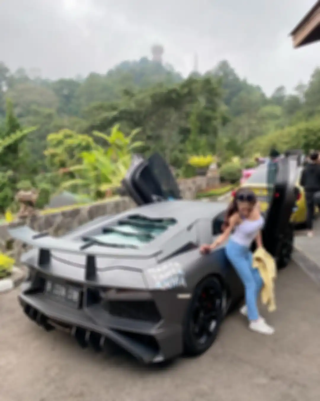 Foto Thata Anma alias Ayu Thalia. Foto bukti dugaan penganiayaan yang dilakukan anak Ahok ke artis sinetron ini diunggah.
