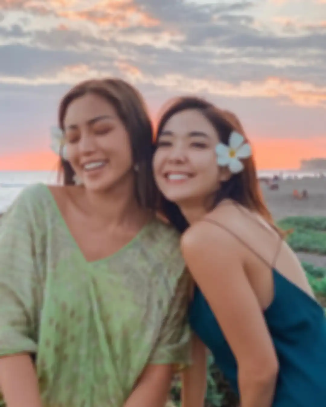 Foto Gisel menikmati sunset bareng Jedar diserbu netizen. Foto ini diunggah pada pertengahan Agustus 2020. 