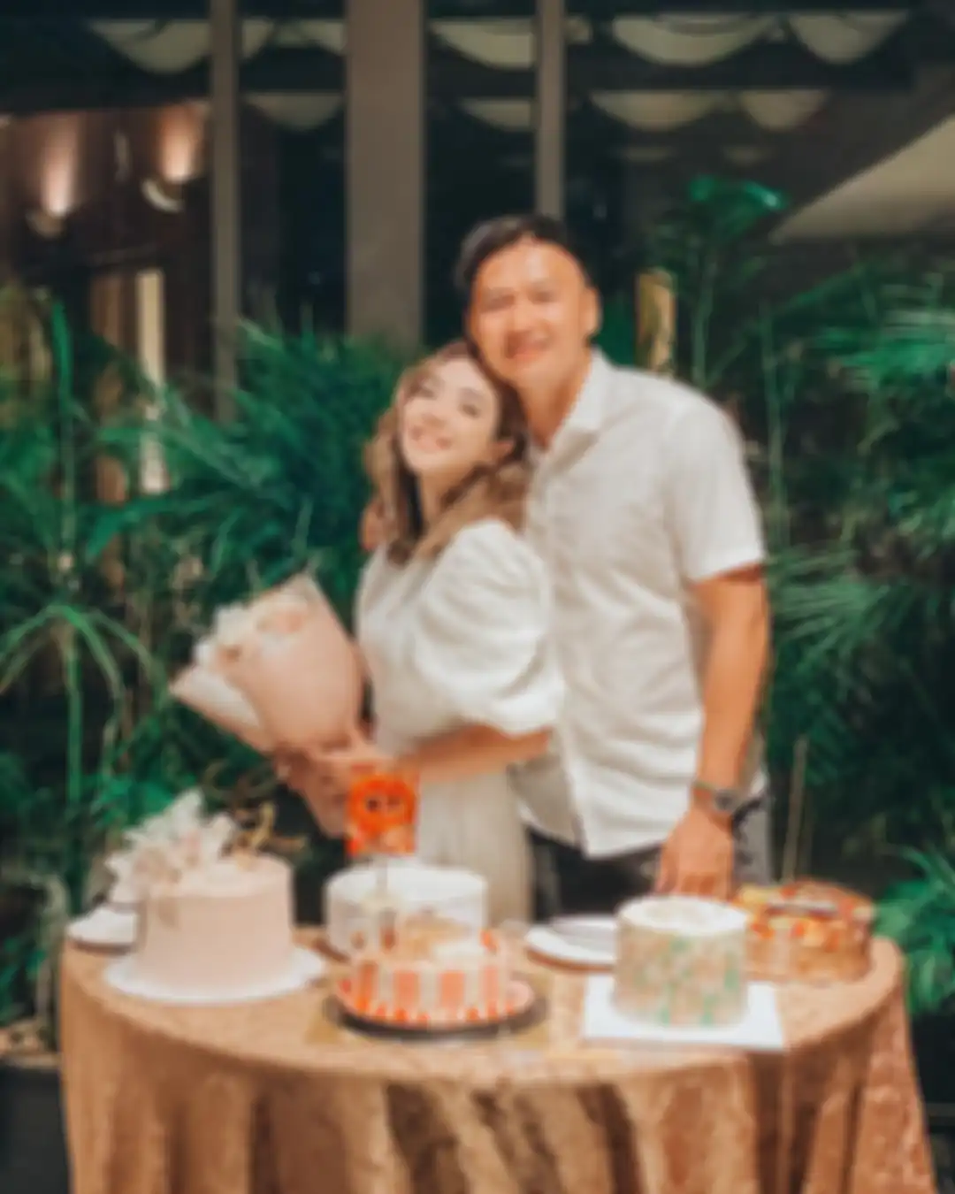 Foto Gisel tanpa Wijin membuat netizen kembali bergunjing. Gisel jarang mengekspose kemesraannya dengan Wijin usai heboh video syur.