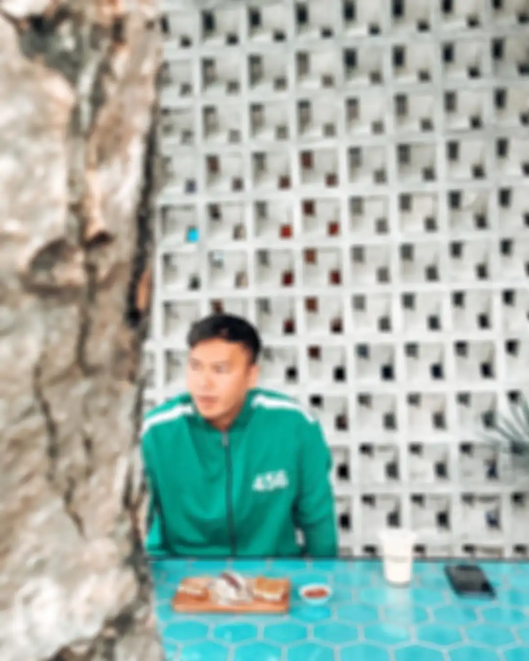 Foto Gisel pamer bisnis baru itu sontak dikomentari netizen. Namun, sejumlah netizen justru menyoroti wajah Wijin. 