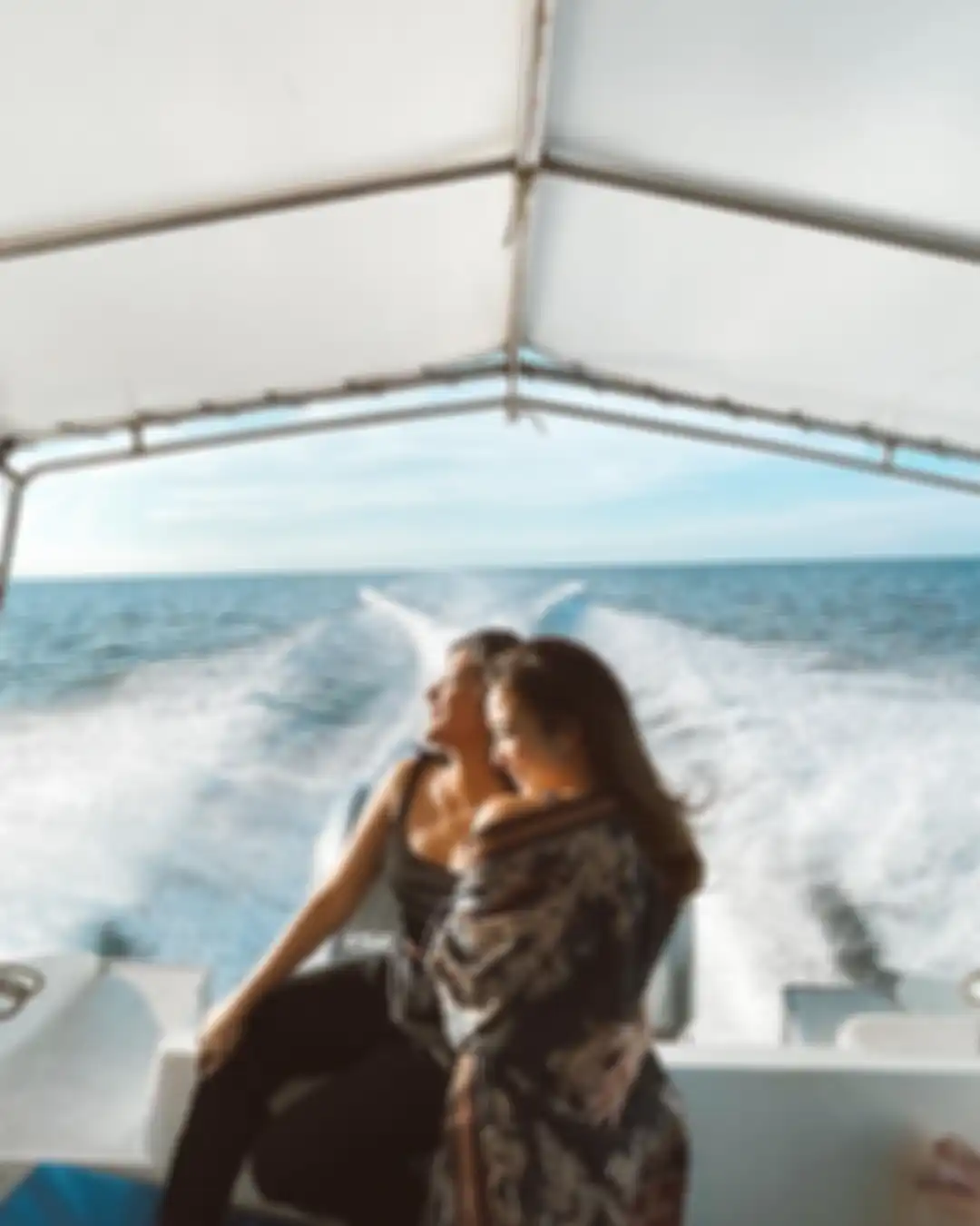 Naysila Mirdad memajang foto liburan berdua dengan Gisel di Instagram, Jawaban Naysila pindah agama terkuak dari respons sang ayah.