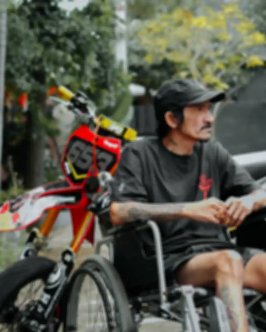 Menjalin hubungan asmara dengan Nike Ardilla, Shendy Heryadi mengaku serius menjalaninya. Ini alasan Nike sering menginap di rumah Shendy.
