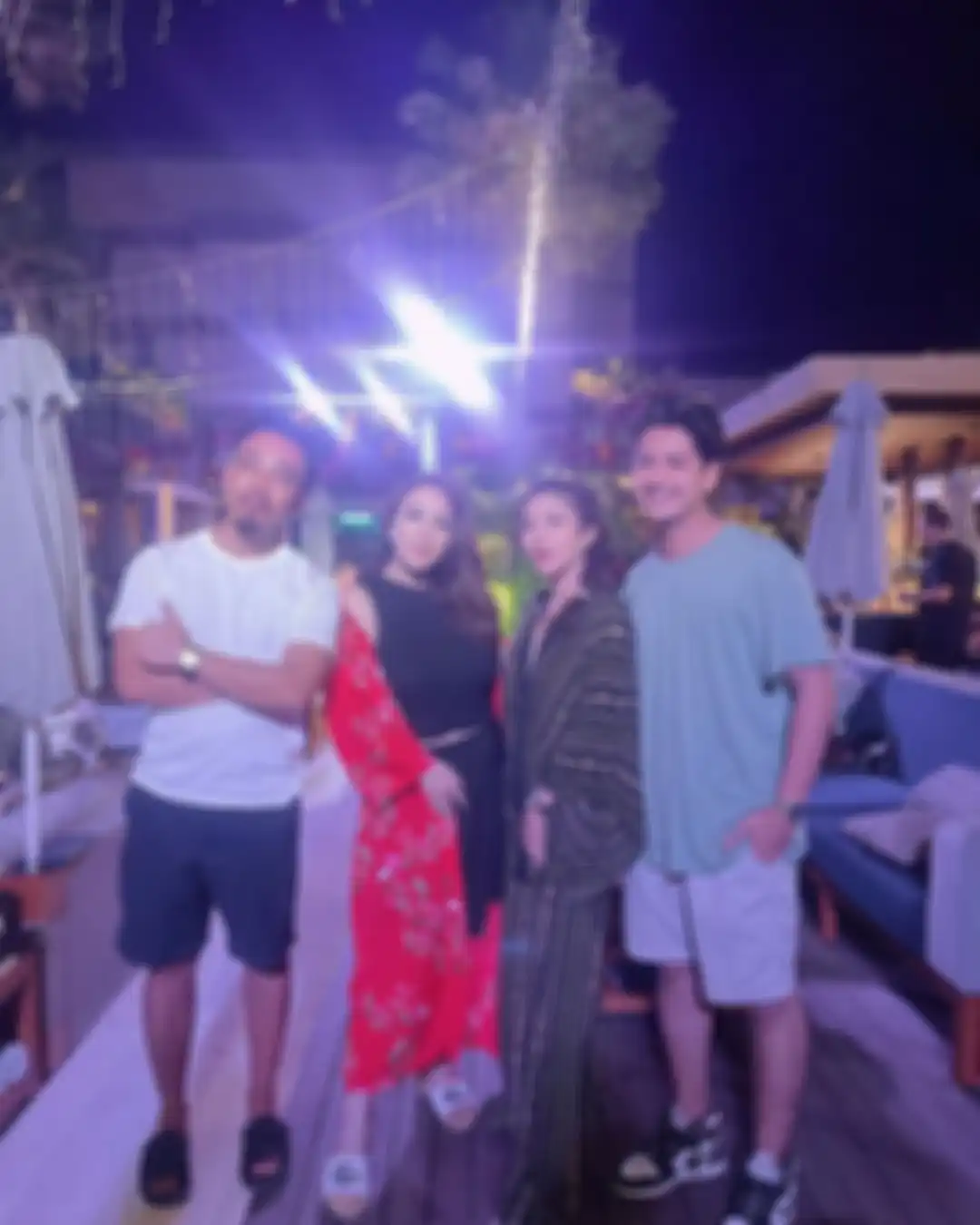 Jauh sebelum kepergok ciuman saat merayakan malam tahun baru di Bali, rupanya Ayu Aulia sudah berani ajak Zakir Daulay foto di tempat ini.