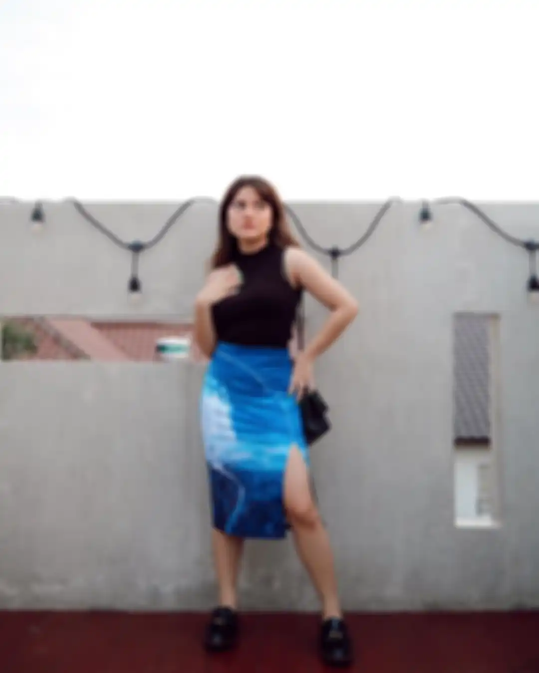 Padu padan outfit biru ala Marsha Aruan