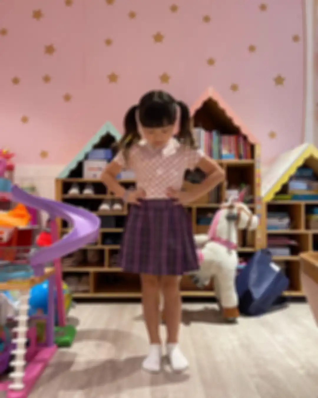 Gisel sengaja menyindir sosok ini gegara pusing dengan foto yang terlihat perutnya gendut. Respons Gading Marten bikin heboh. 