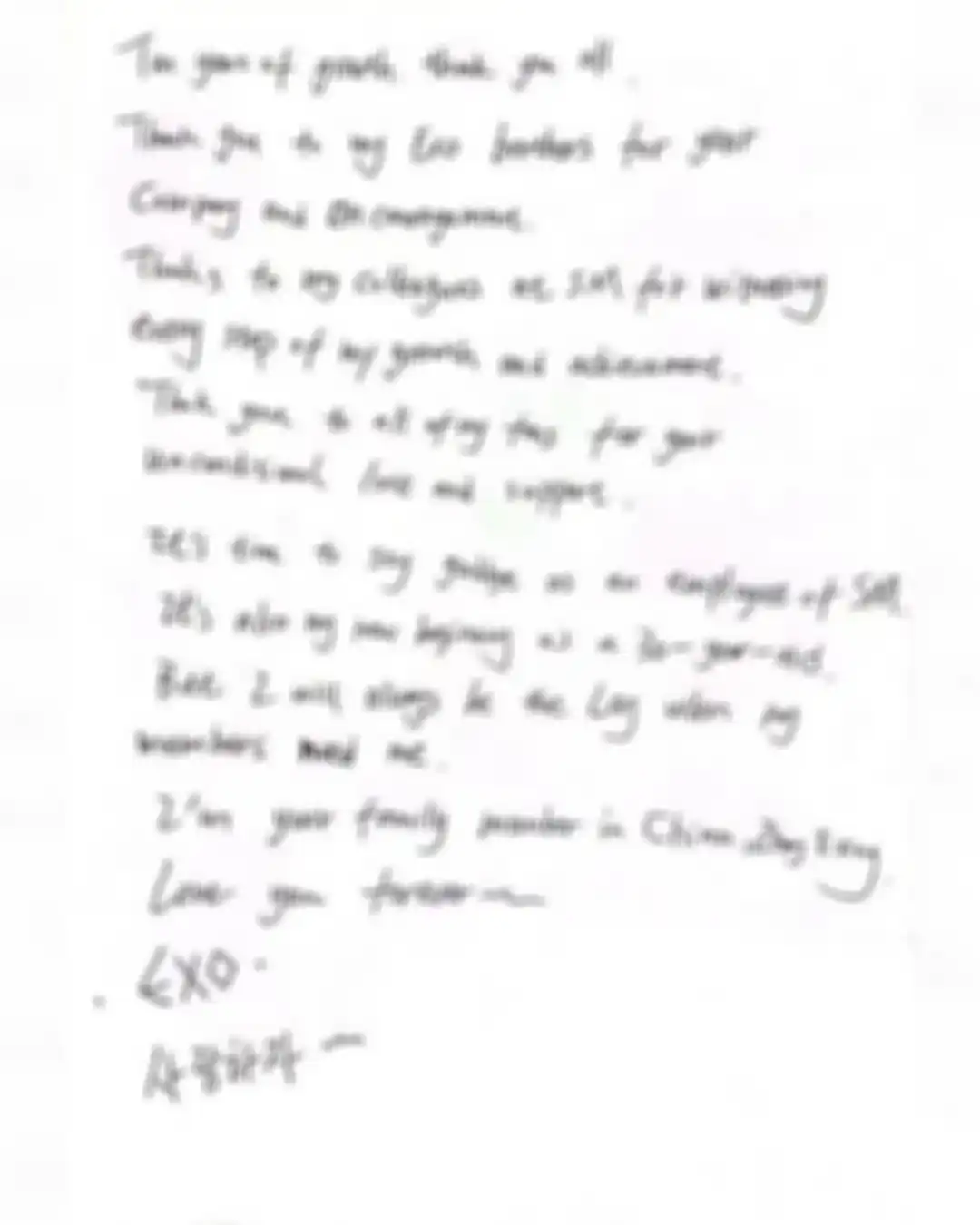pemberitahuan Lay keluar dari SM Entertainment