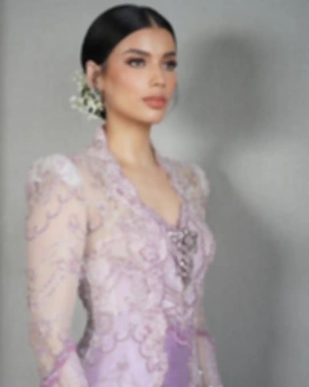 Kebaya yang dikenakan Sabrina Chairunnisa saat momen akad.
