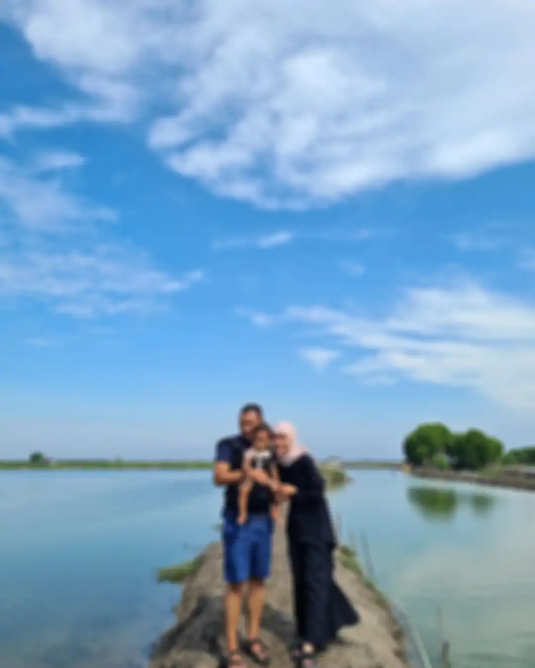 Imas Meilani istri kopilot pesawat TNI AL yang gugur tulis doa sederhana usai dinikahi Letda Dendy Kresna Bhakti. Foto sosoknya dibanjiri doa.