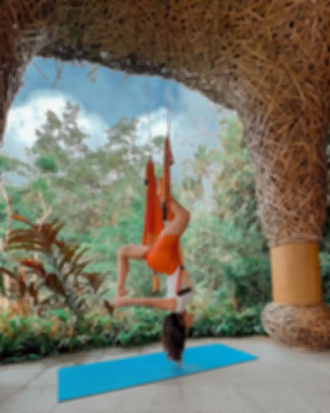 Inilah 3 foto aesthetic Gisel saat melakukan gerakan yoga di Bali. Netizen malah ikut menyenggol Nobu. 