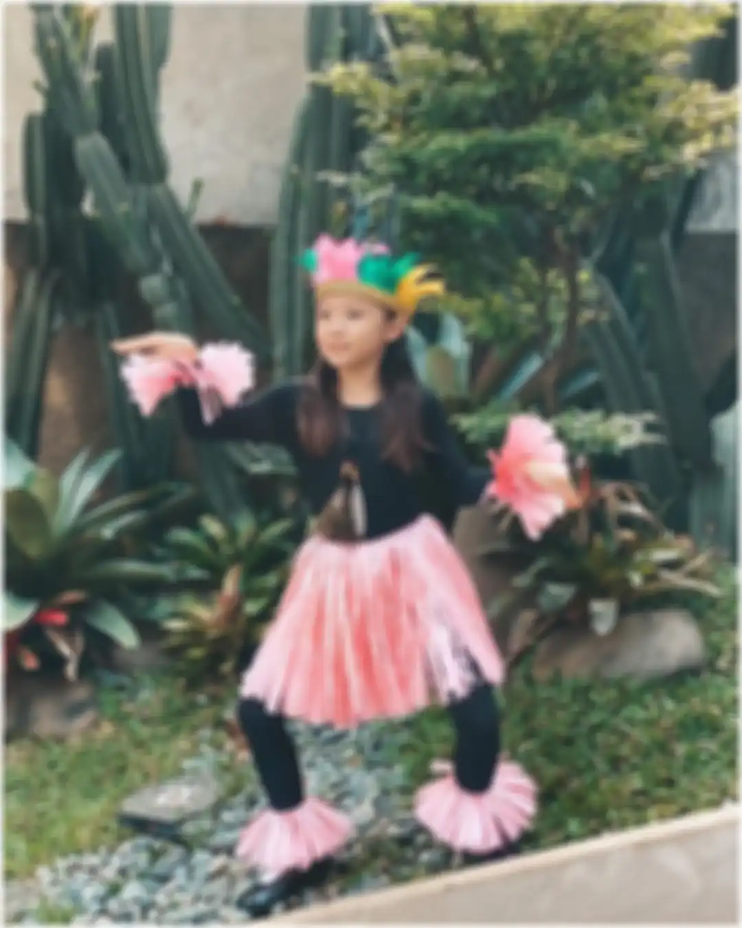 Gisella Anastasia yang bangga melihat foto Gempoit Nora Marten menari adat Papua sampai bilang begini ke Gading Marten.
