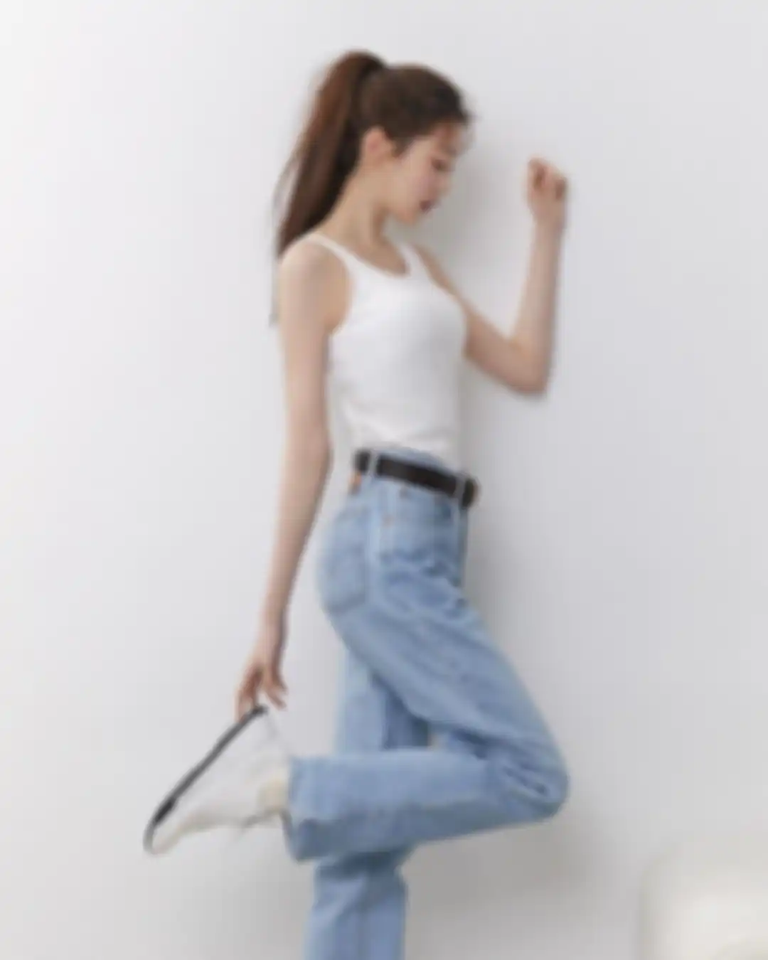 Outfit kasual Wonyoung IVE