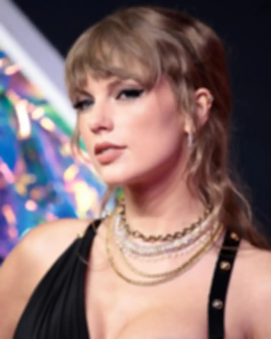 Fashion Taylor Swift di red carpet MTV VMAs 2023