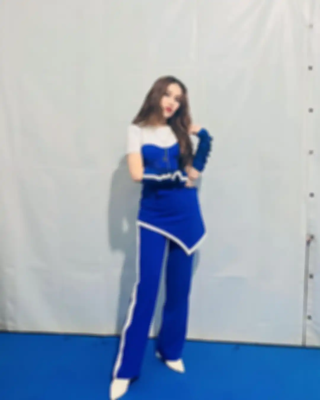 Gaya modis Ayu Ting Ting 