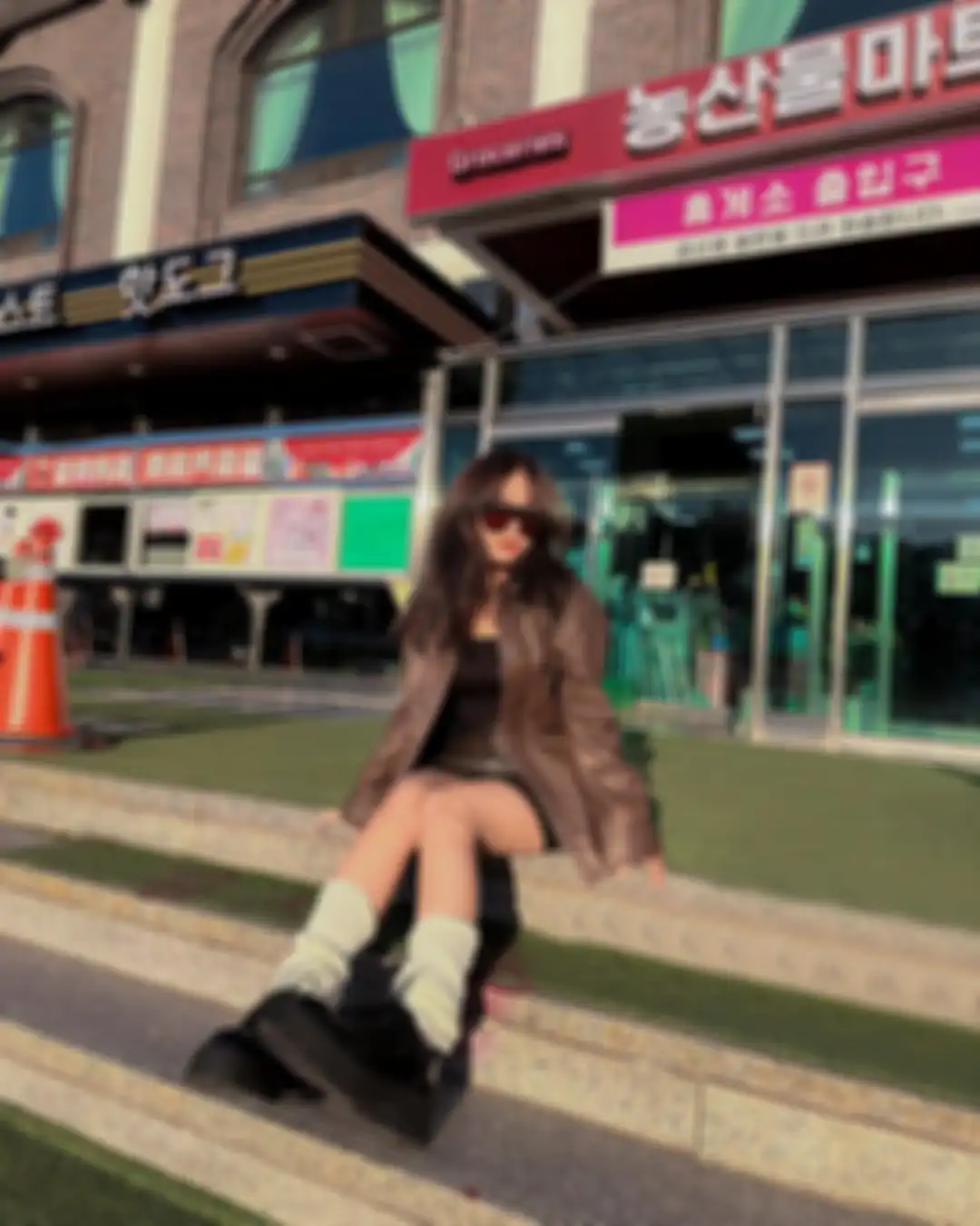 Inspirasi outfit cokelat Fuji An