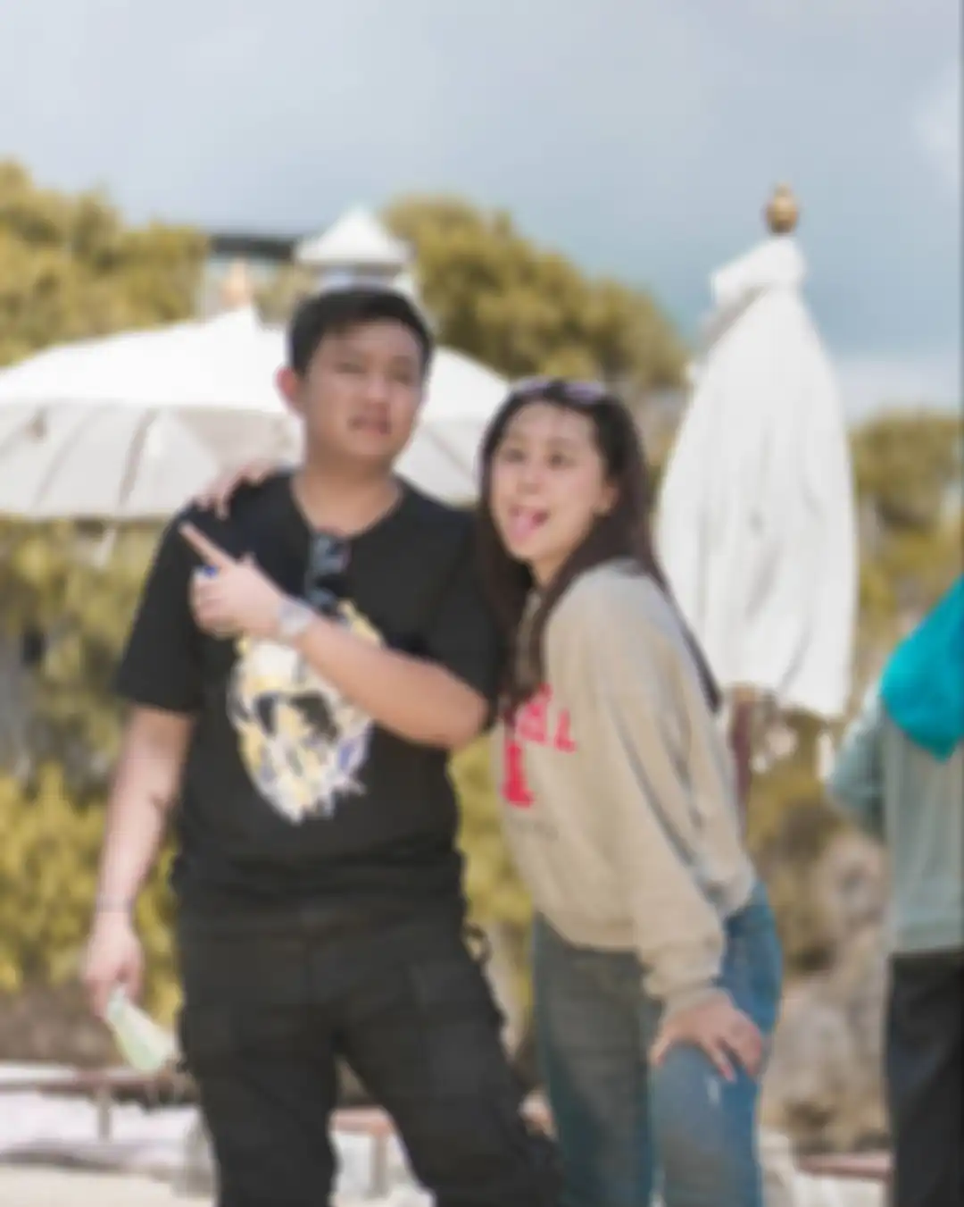 Foto mesra Denny Caknan dan Happy Asmara bikin baper. Kedunya tak sungkan umbar kemesraan di depan kamera. Ternyata mereka sudah dekat sejak lama.