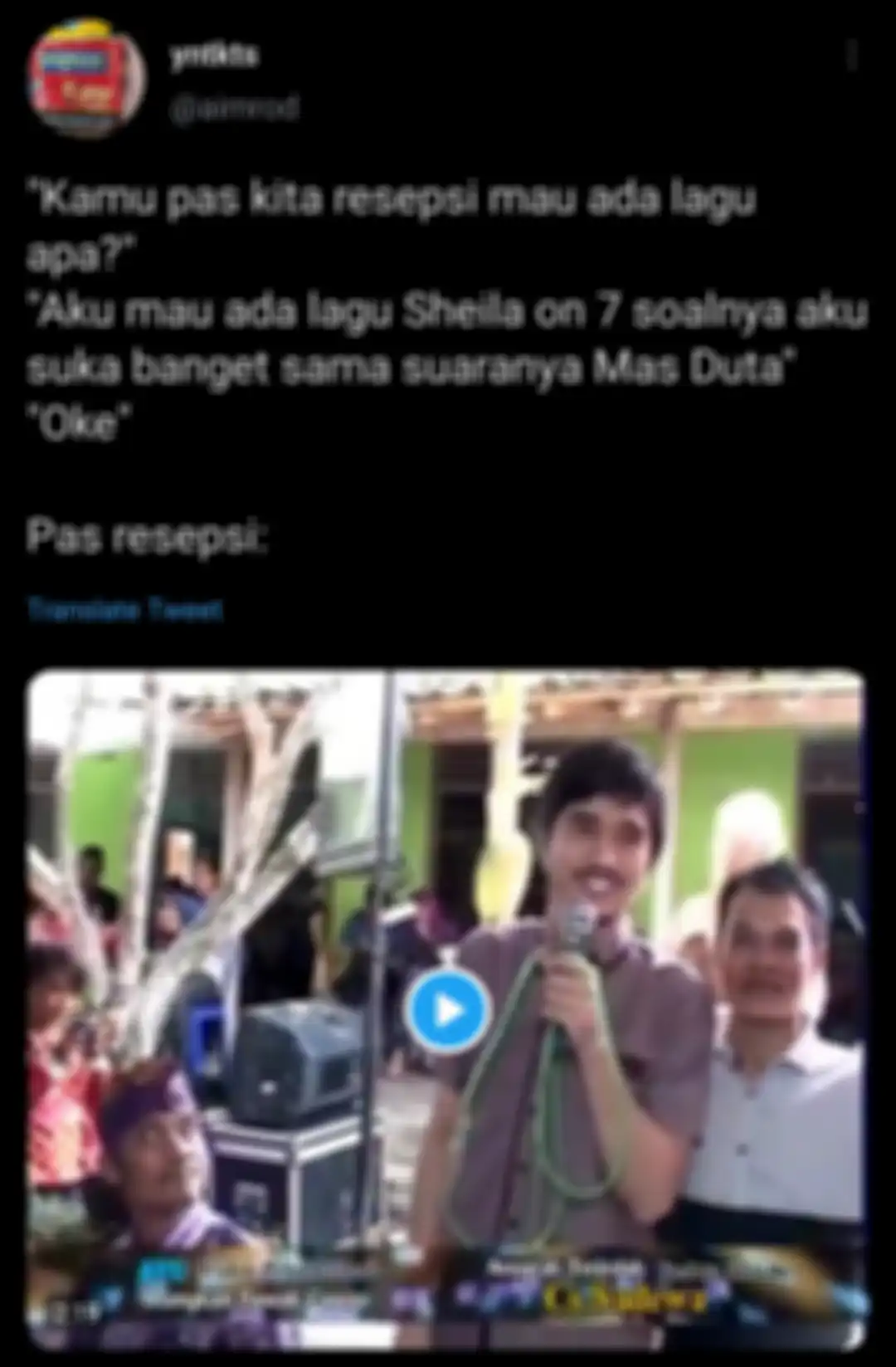 Tangkapan layar dari Twitter @aimrod yang mengunggah video lama Duta Sheila On 7 yang kini menjadi trending topic
