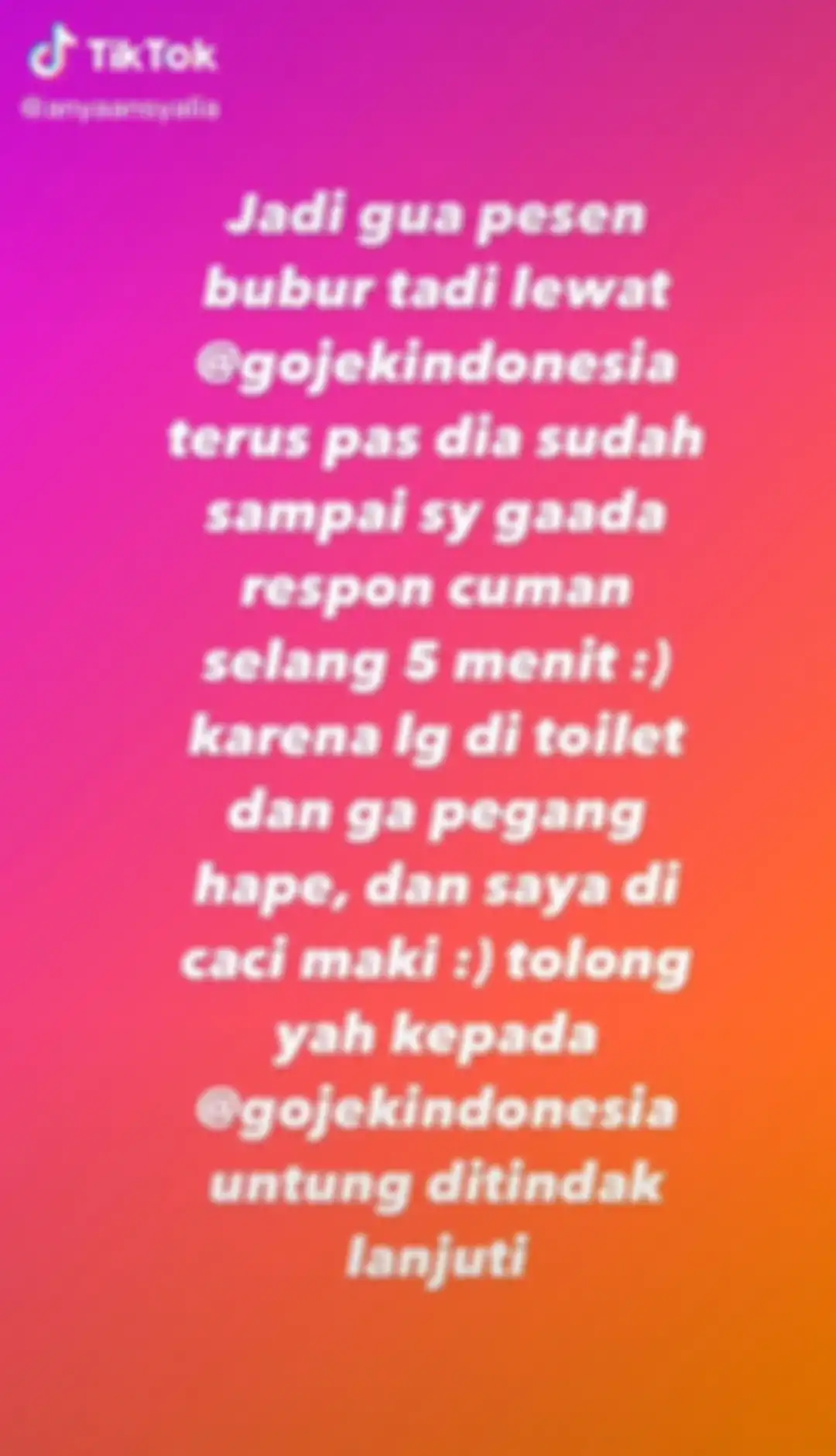 Postingan video yang viral di TikTok dari netizen yang mengaku mengalami tindakan kurang menyenangkan dengan driver ojol.