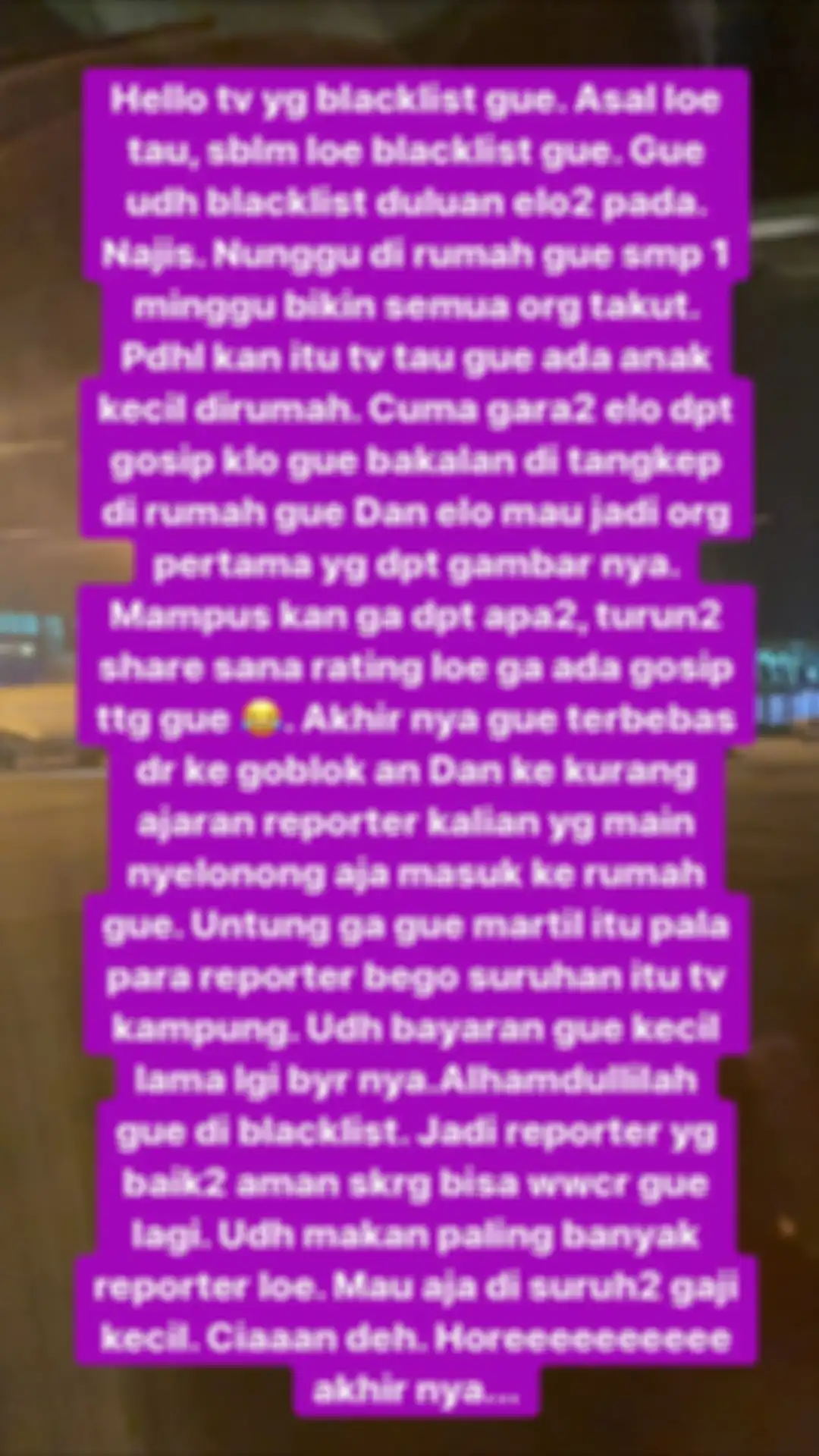 Unggahan Nikita Mirzani di insta storynya, setelah tau dirinya di blacklist olet salah satu staiun TV Indonesia.