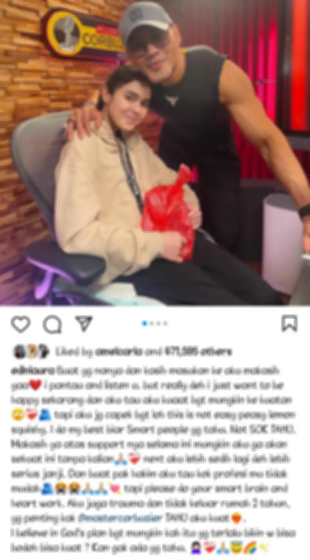 Postingan Laura Anna