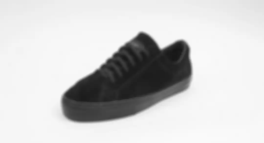 Sneakers Low Brand Lokal All Black Rebellion Footwear