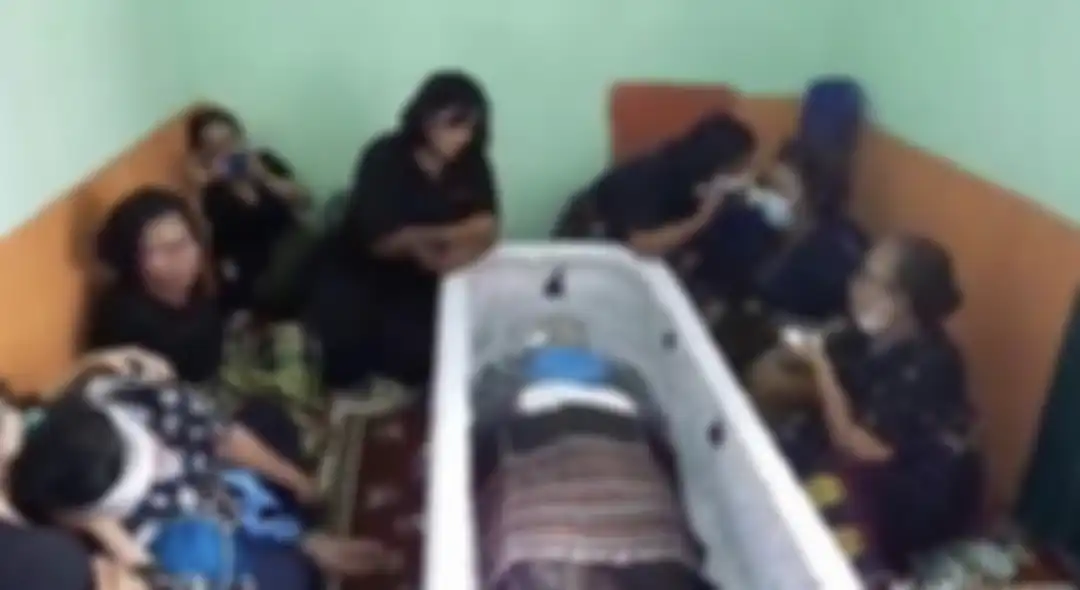 Jenazah Brigadir Yosua ajudan Kadiv Propam Polri bukan cuma ditemukan luka bekas tembakan. Kondisinya bikin syok keluarga.