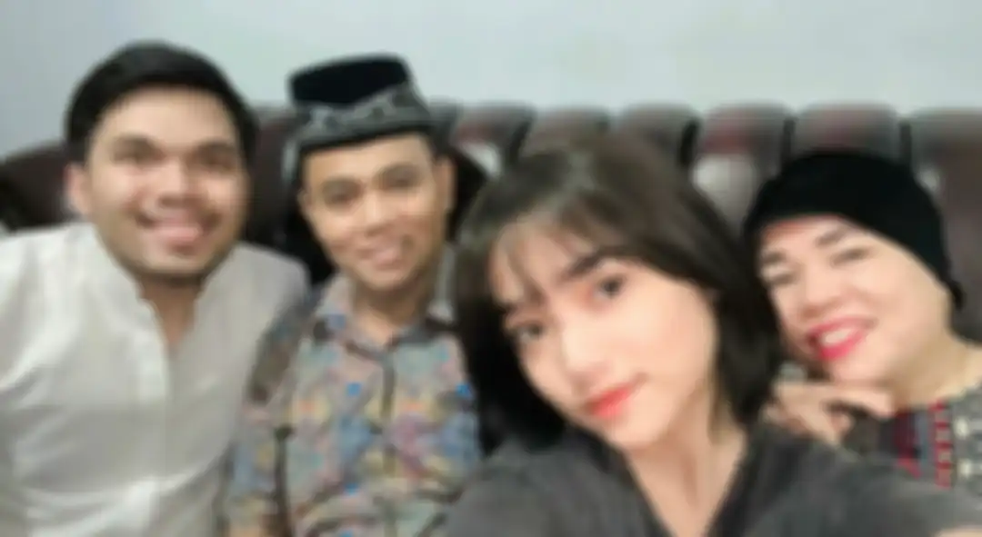 Thariq bertemu orang tua Fuji