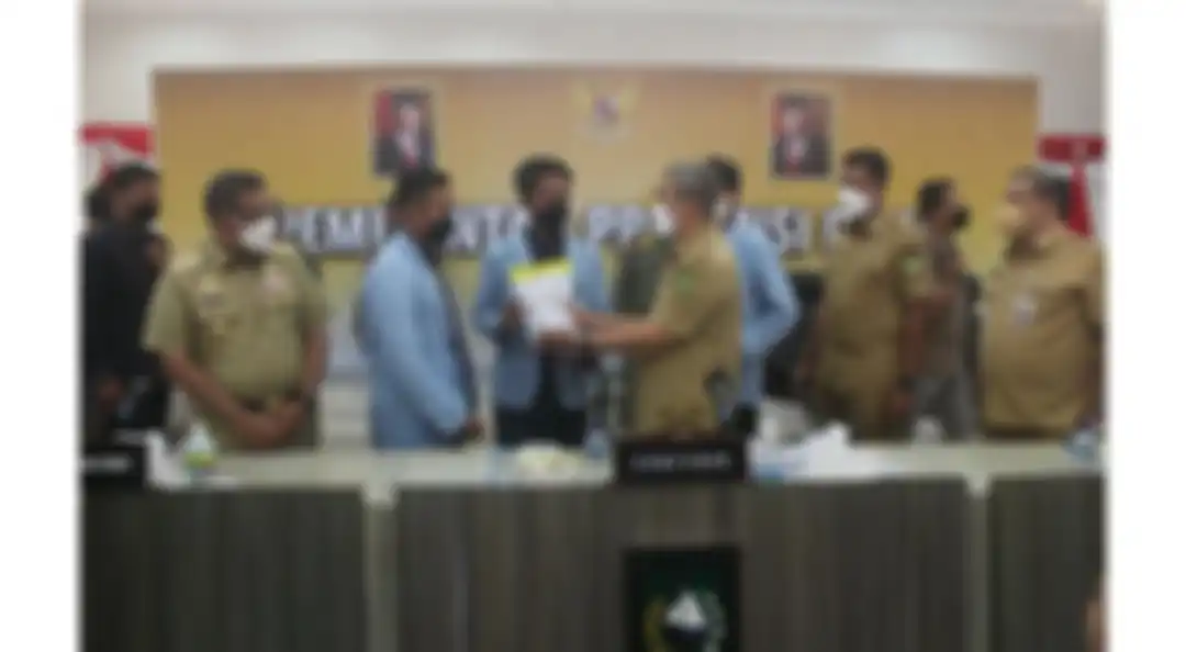 Koordinator BEM SI Kaharuddin yang memimpin demo 11 April pernah menagih janji gubernur provinsi ini. Begini isi tuntutannya. 