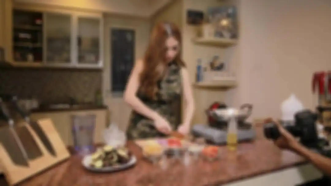 Puput Carolina, Chef Hotman Paris