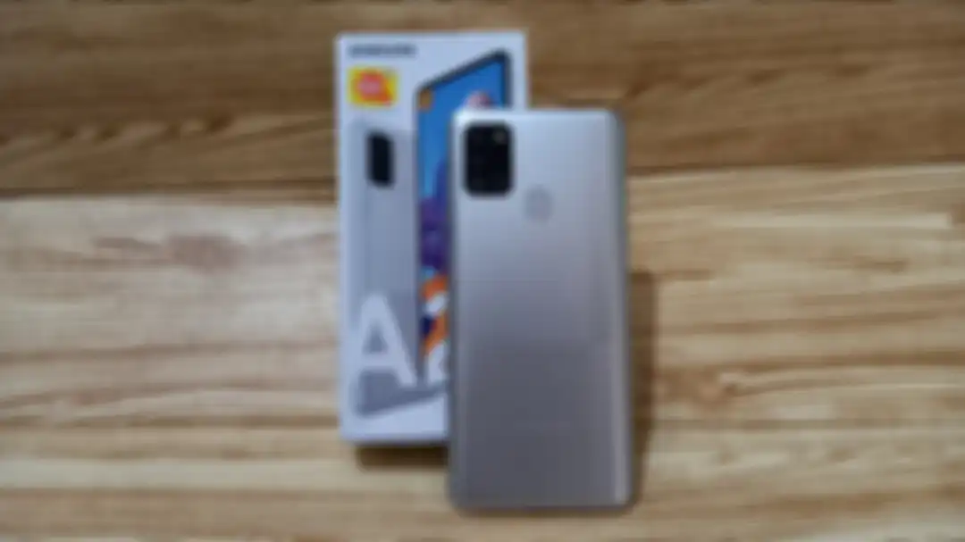 Samsung Galaxy A21s dan kotak penjualannya