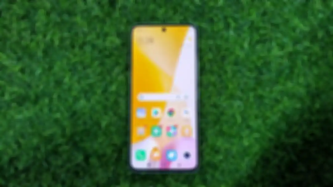 Layar Xiaomi 12 Lite 5G mengusung panel AMOLED 6.55