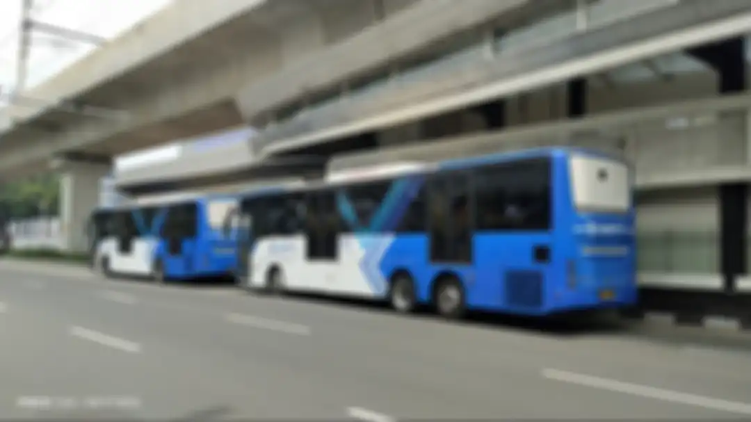Hasil kamera POCO C40 saat mengambil foto TransJakarta.