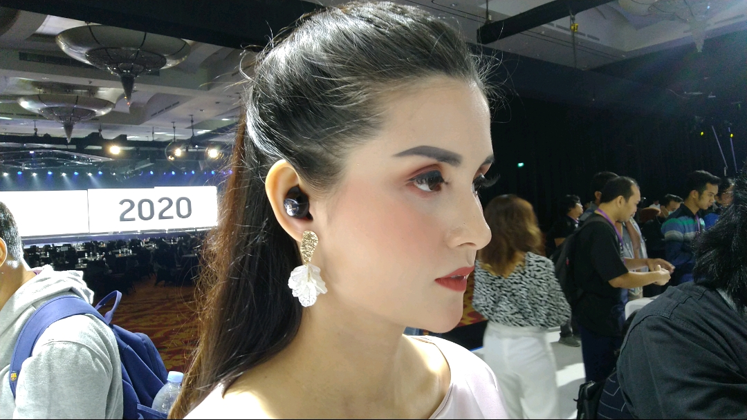 Samsung Galaxy Earbuds+ resmi hadir Indonesia bersamaan dengan Galaxy S20 Series.