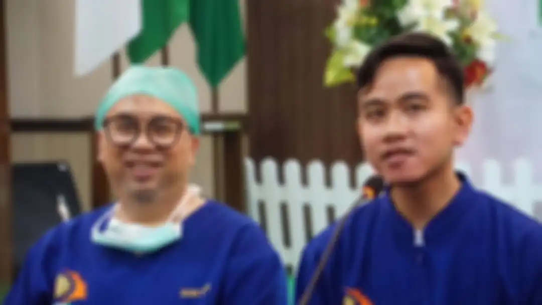 Gibran Rakabuming saat jumpa pers