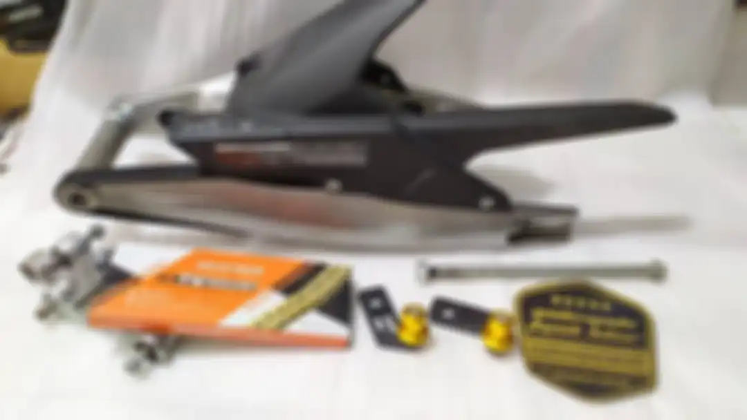 Paket swing arm CBR250RR yang ditawarkan 902 Garage.
