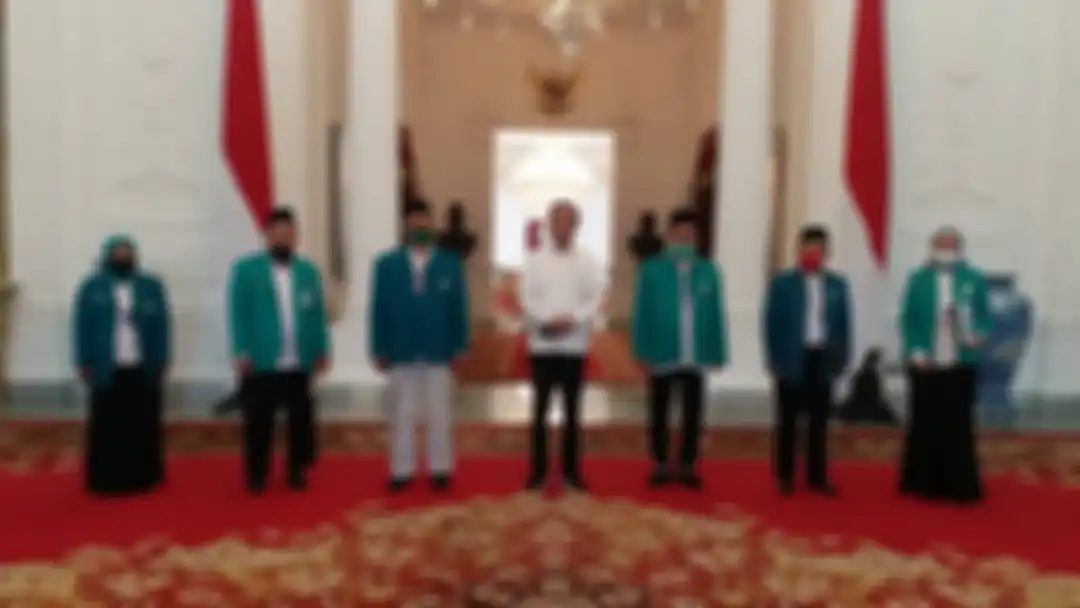 Ustaz Farid Okbah saat berjumpa dengan Presiden Jokowi. Ustaz Farid Okbah kerap mengkritisi ajaran Syiah. Katanya, Syiah merupakan ajaran dan agama karangan yang merujuk bukan kepada Rasulullah