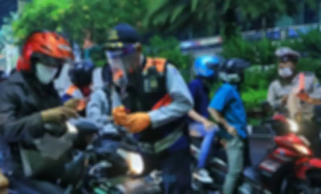 Hingga hari Jumat (22/05) ada 852 pelanggaran yang tidak memakai masker yang tercatat pada pos check point. 