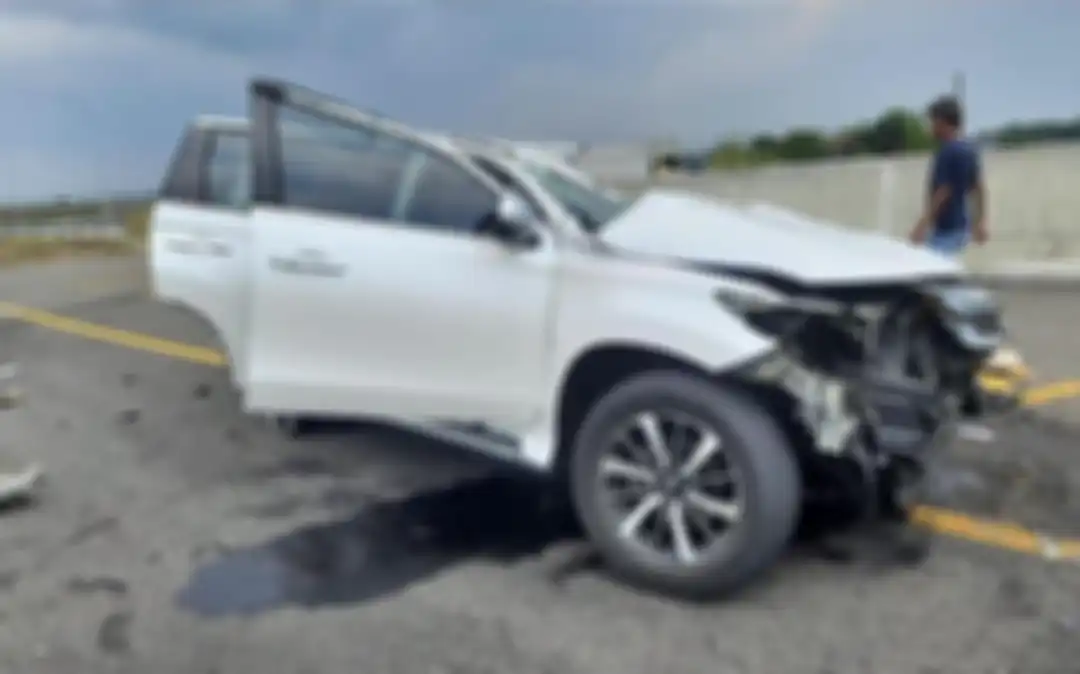 Mobil Vanessa Angel alami kecelakaan