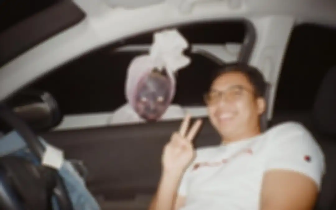 Pocong hadir secar drive-thru