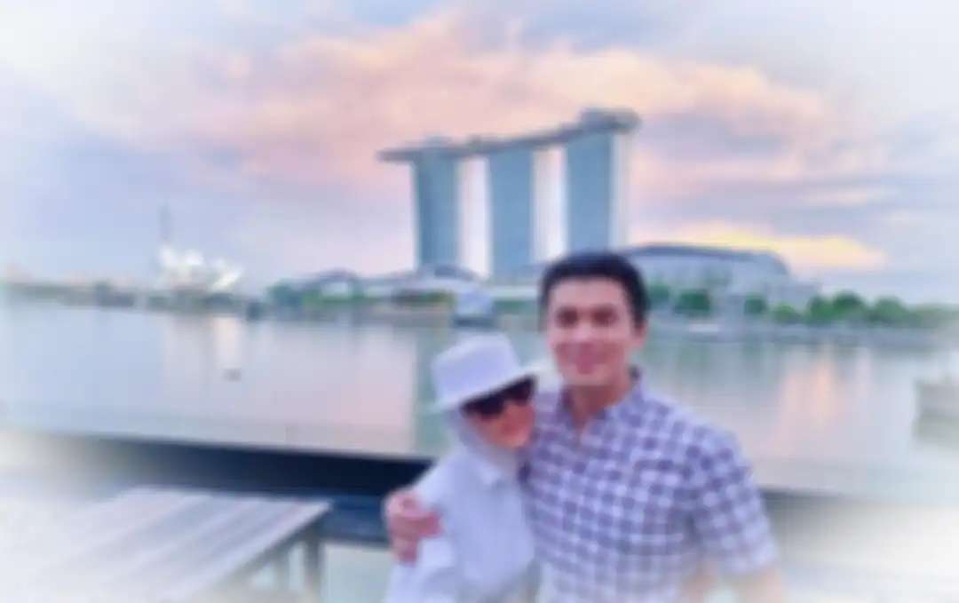 Pernikahan Syahrini dan Reino Barack memasuki tahun ketiga. Mbak You telah menerawang rumah tangga Incess mulai runyam di tahun ketiga.