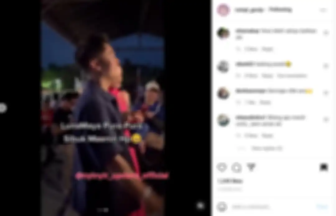Luna Maya kepergok menonton konser Ariel Noah.